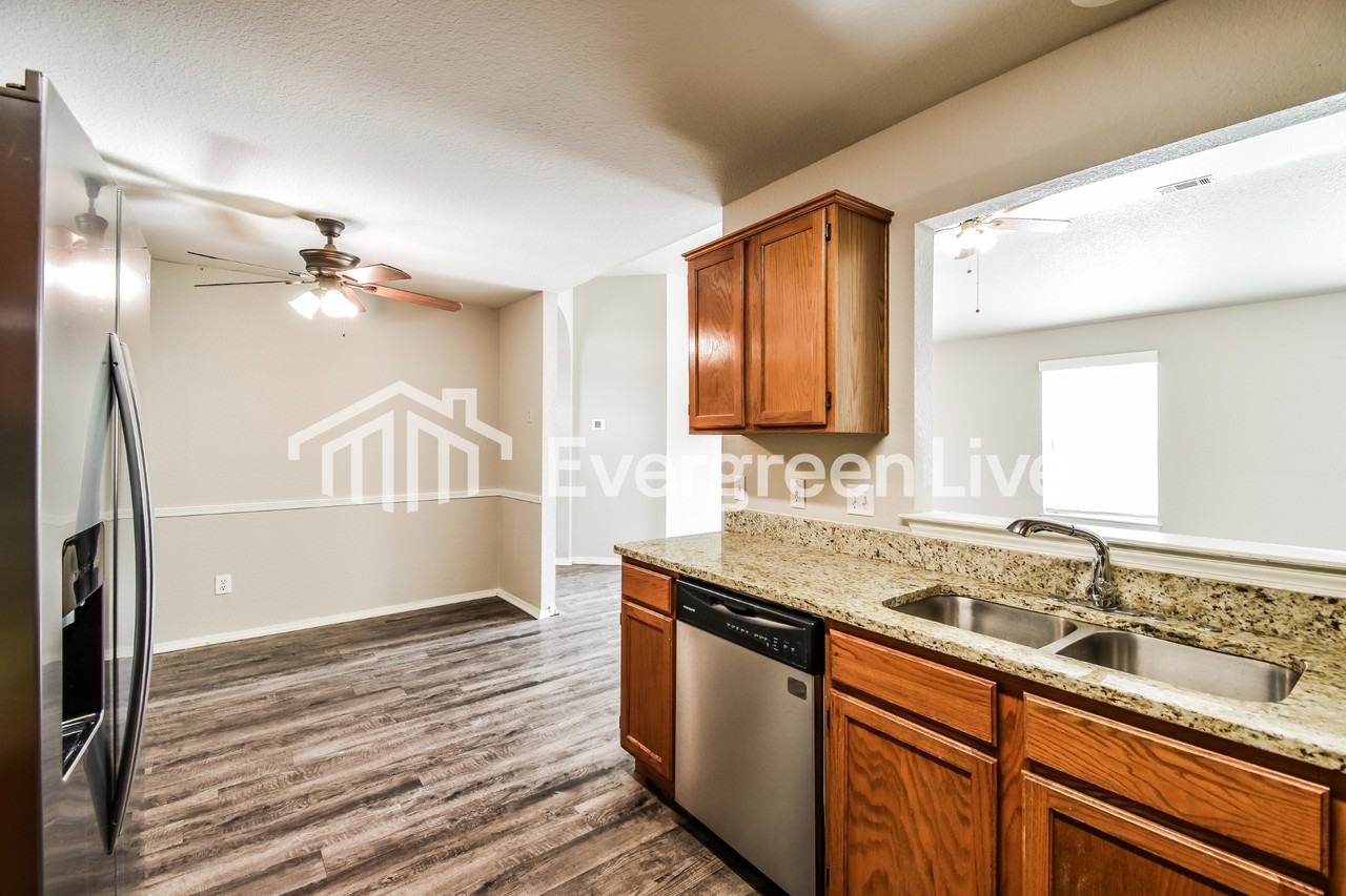 104 S Michael St - Photo 7 of 15