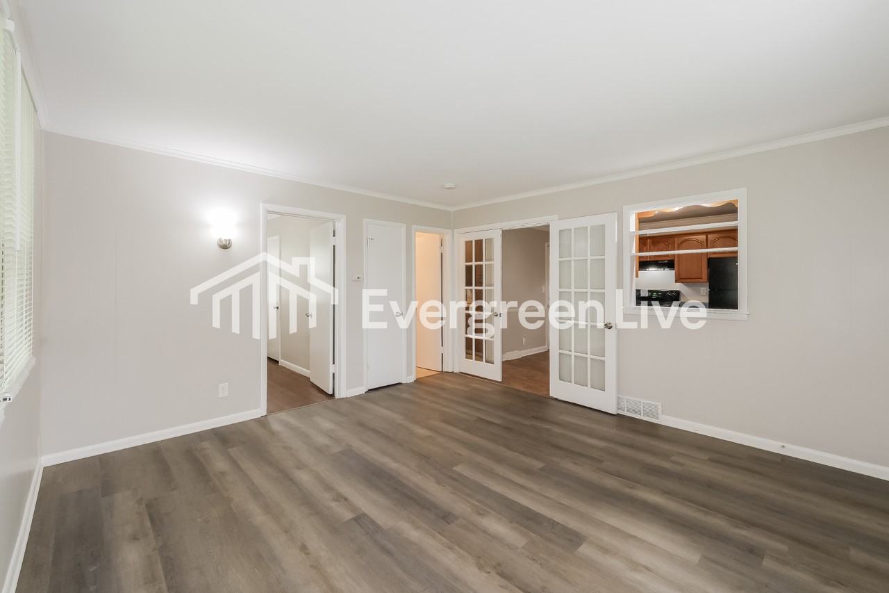 4416 Moats Dr - Photo 5 of 15
