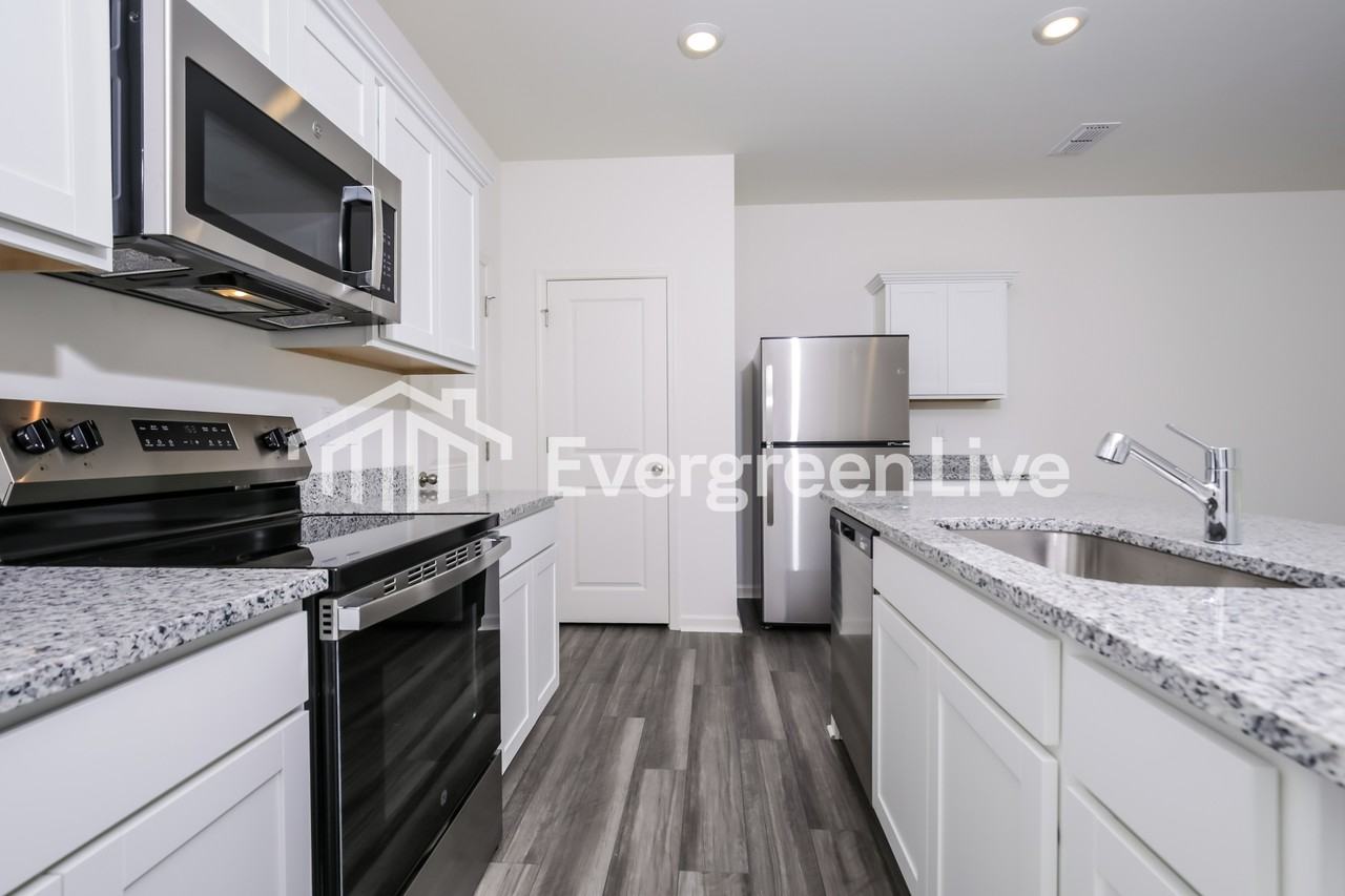 608 Berkeley Glen Rd - Photo 6 of 16