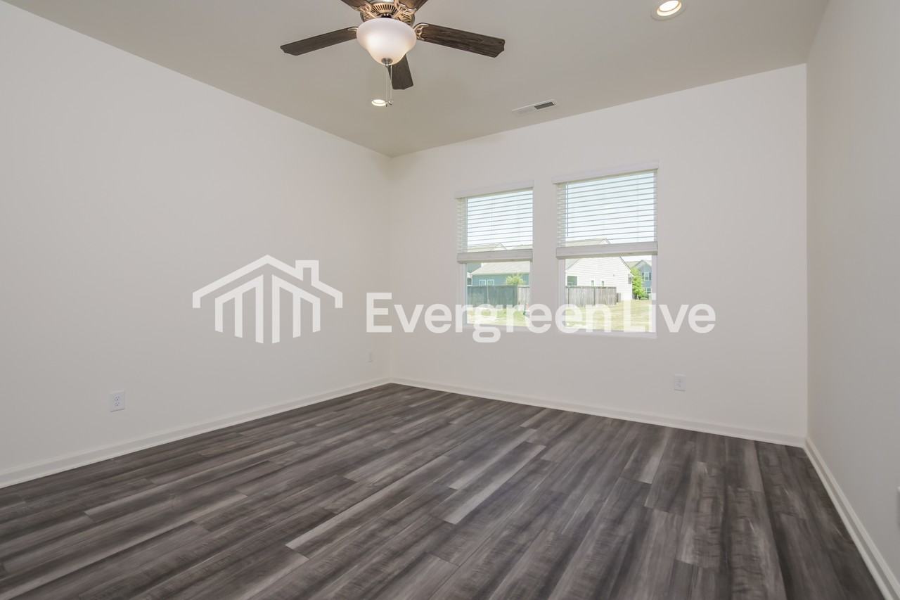 604 Berkeley Glen Rd - Photo 7 of 16