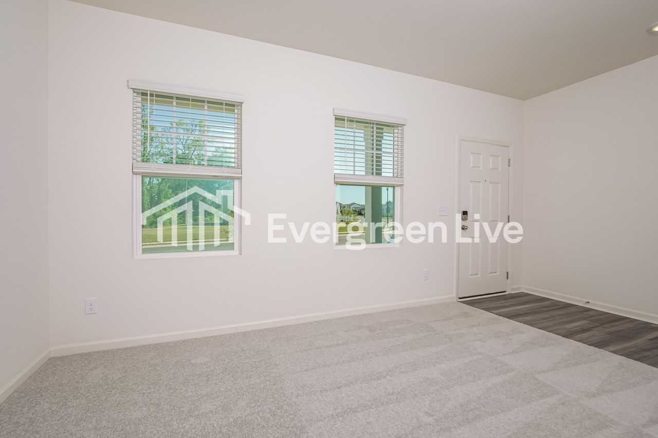 305 Logan Creek Dr - Photo 2 of 15