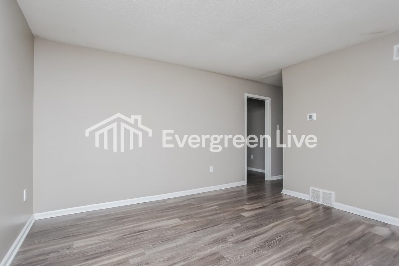 3225 Applewood Cv - Photo 3 of 15