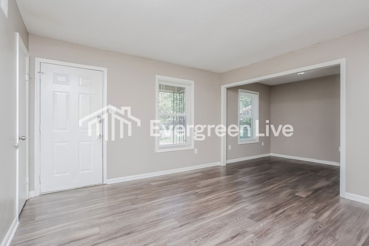 3225 Applewood Cv - Photo 4 of 15