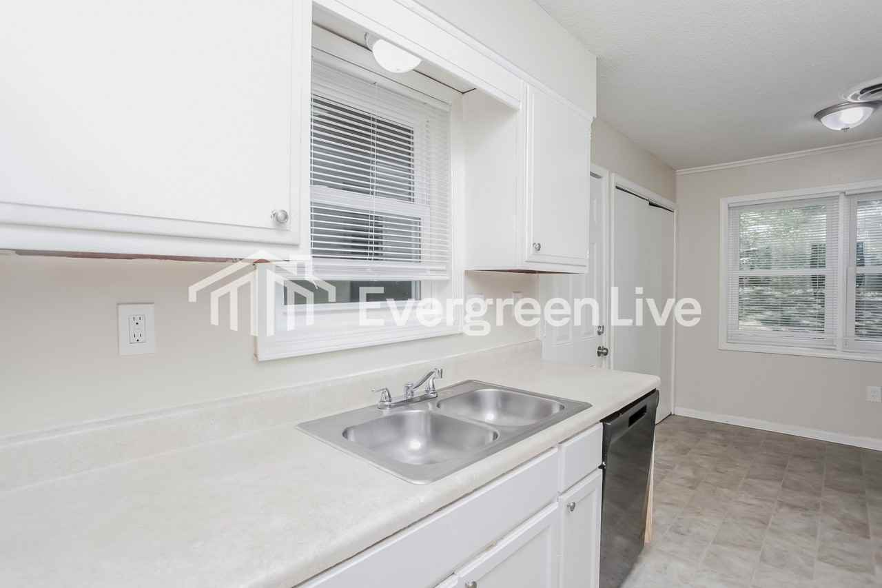 3225 Applewood Cv - Photo 6 of 15