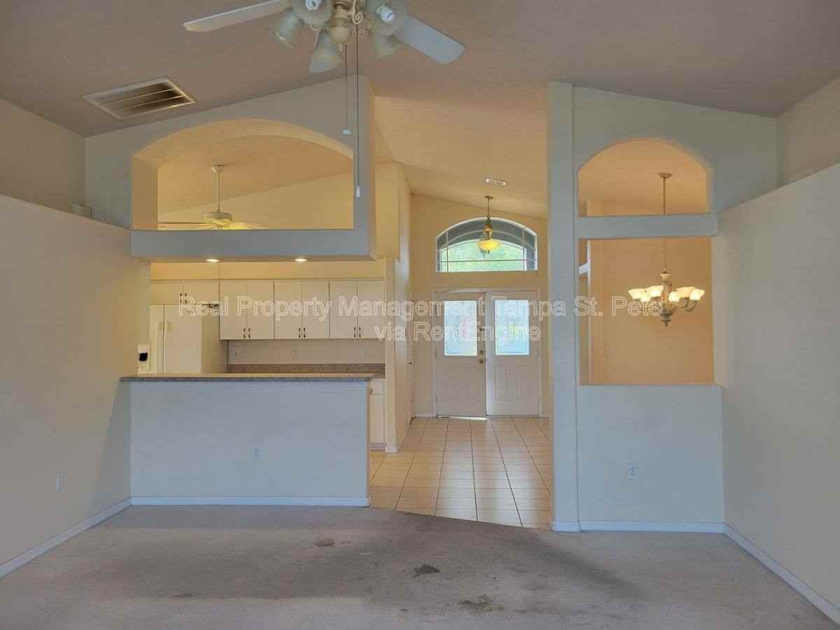 1314 Avonwood Ct - Photo 3 of 10