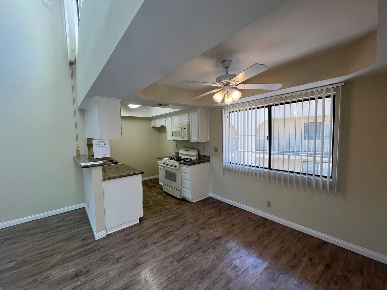 430 South Niagara Street - Photo 6 of 50