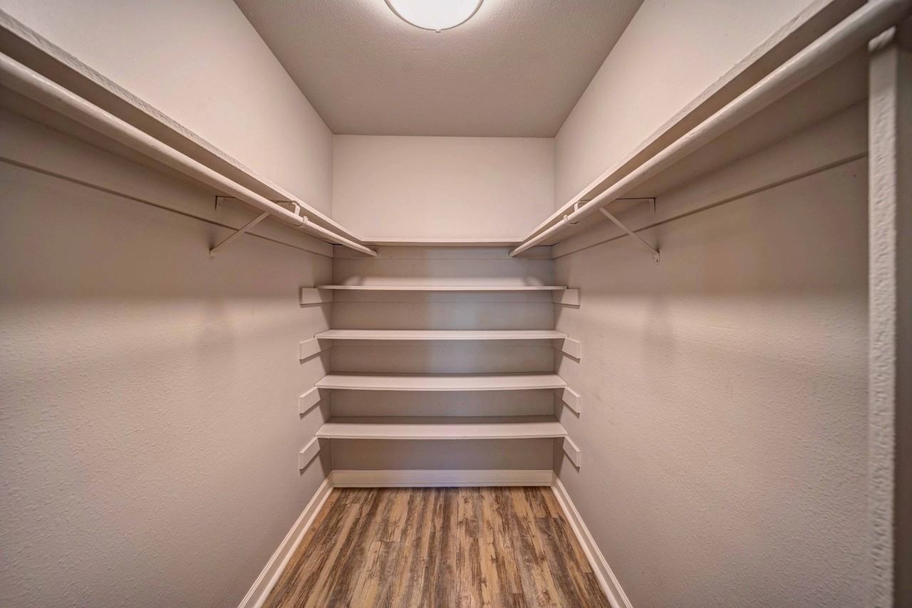 Redding Hilltop Apartments - Photo 3 of 10
