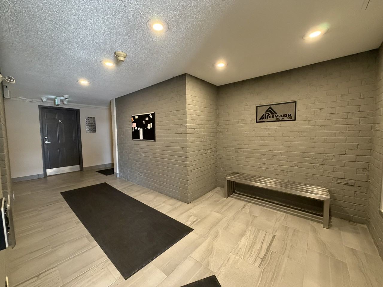 140 Conway Dr #49 - Photo 2 of 18