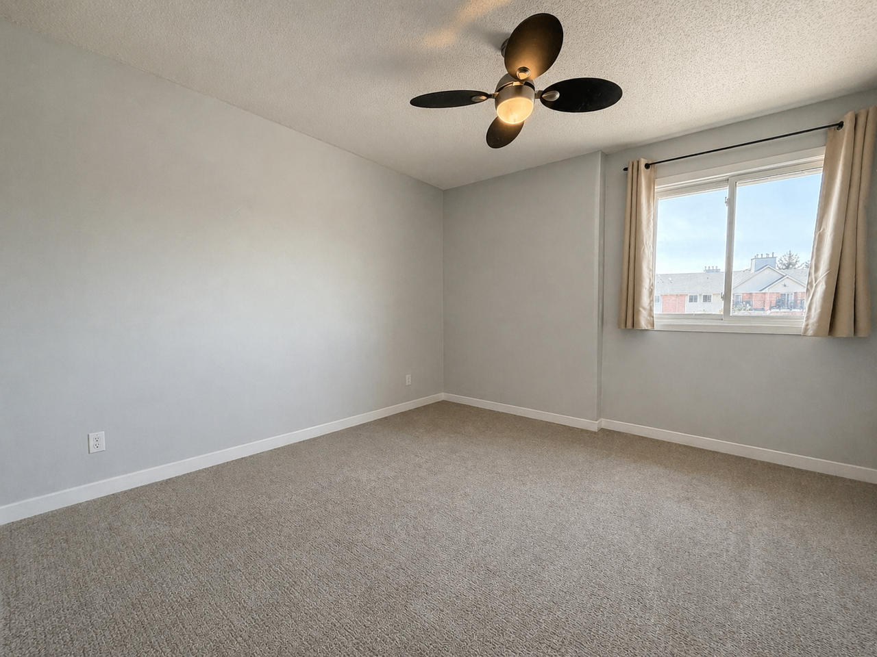 140 Conway Dr #49 - Photo 4 of 18