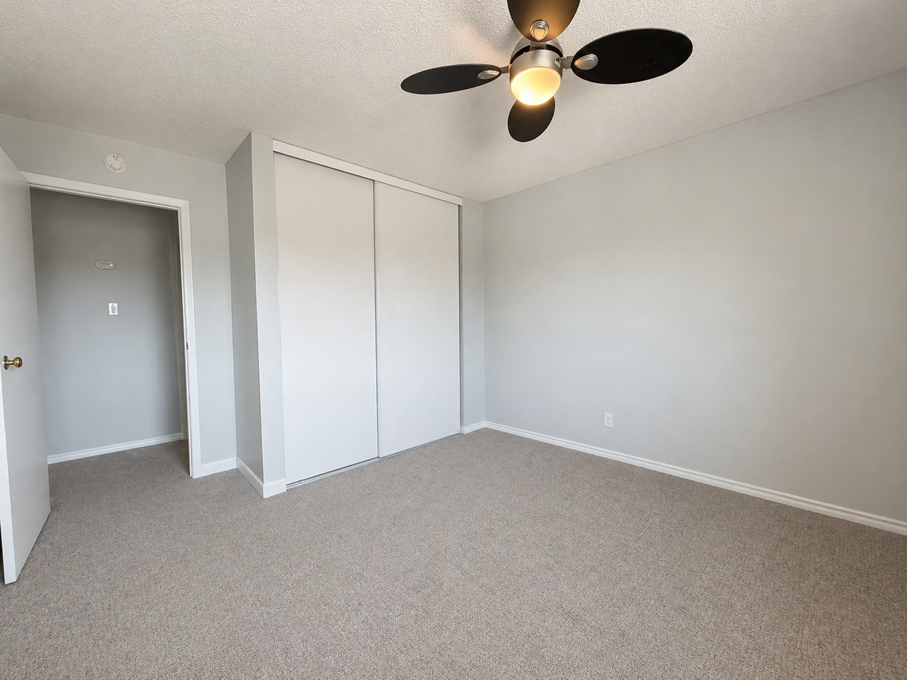 140 Conway Dr #49 - Photo 5 of 18