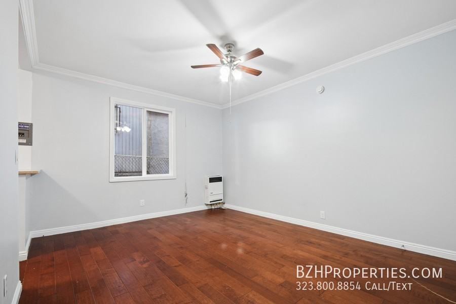 1267 Vin Scully Ave Property - Photo 5 of 8