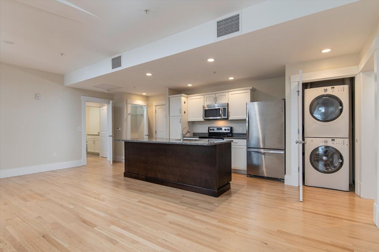 132 Main St - Photo 2 of 25