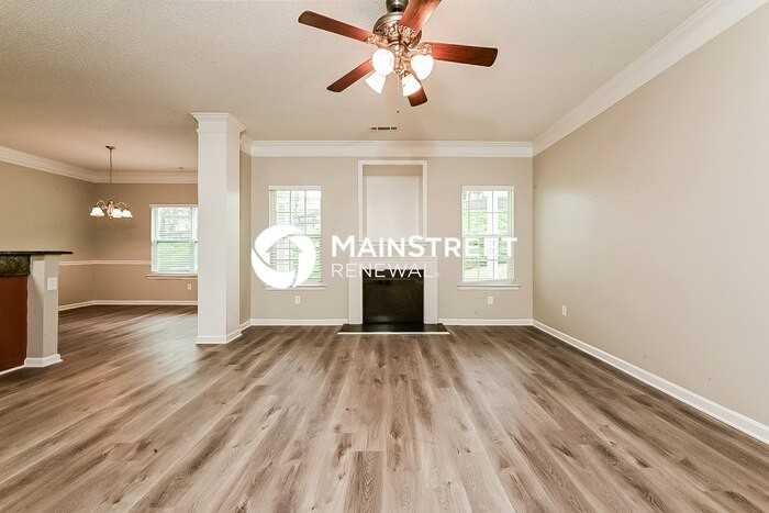 520 Hansen Dr - Photo 4 of 17