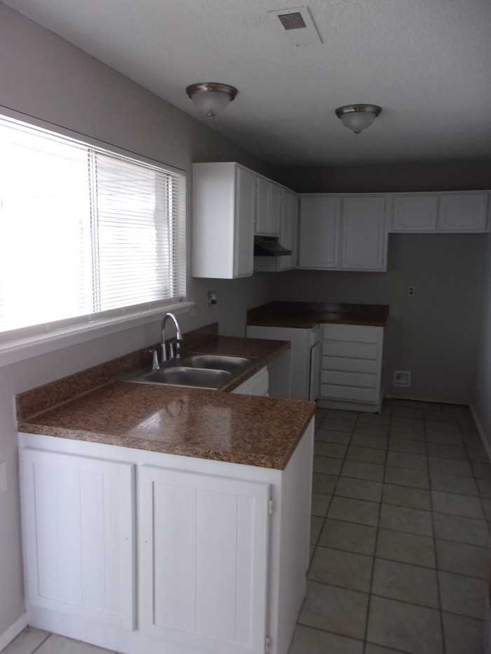 2940 S 131st East Ave - Photo 7 of 12