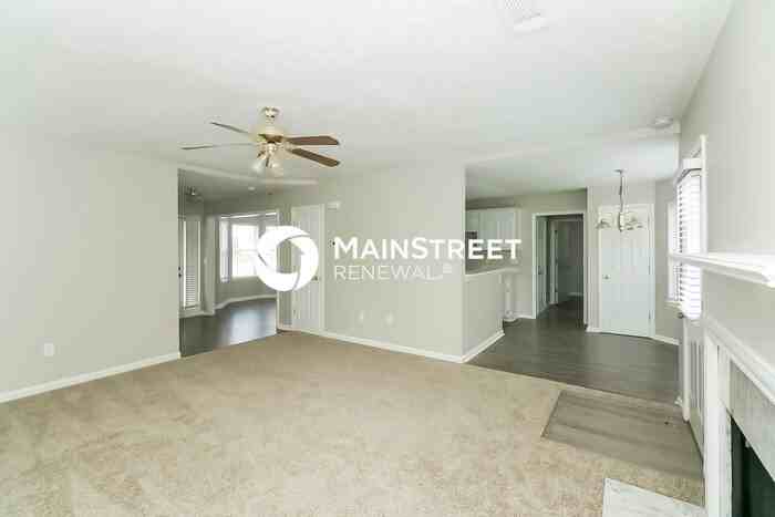 388 Sawgrass Way - Photo 5 of 17