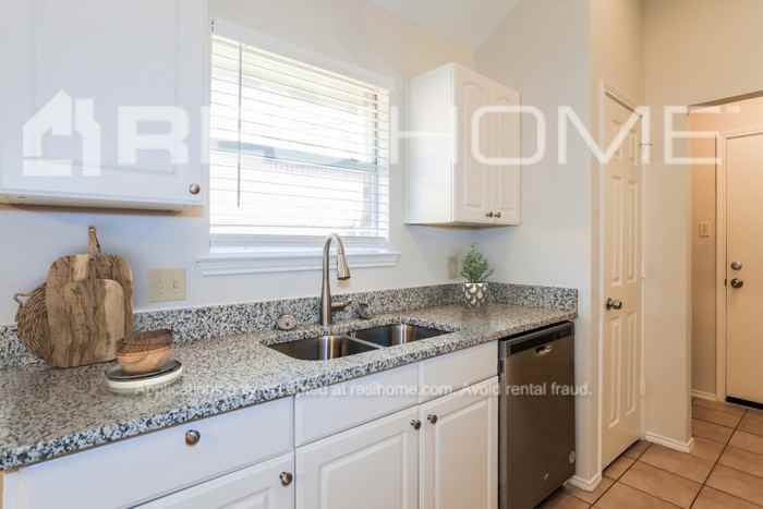 6333 S Chesterfield Dr - Photo 4 of 20
