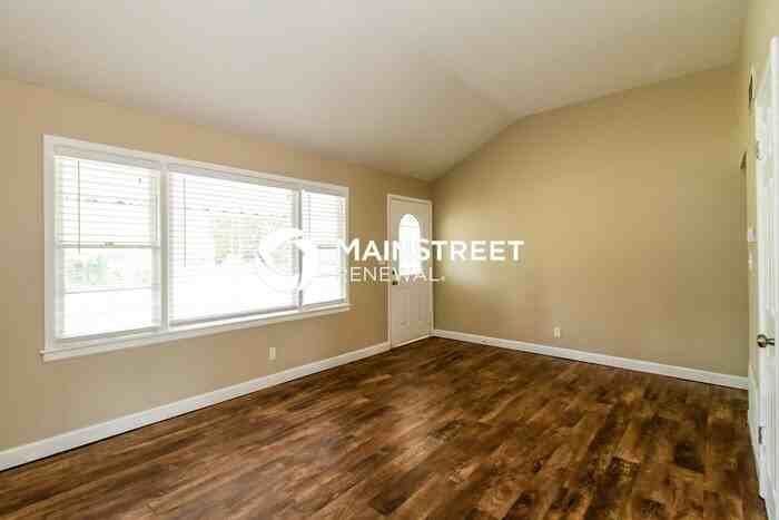 9411 Dalton Dr - Photo 3 of 15