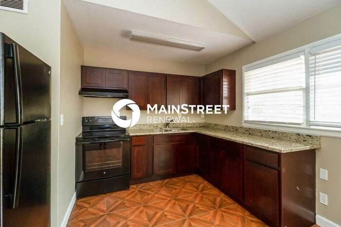 9411 Dalton Dr - Photo 7 of 15