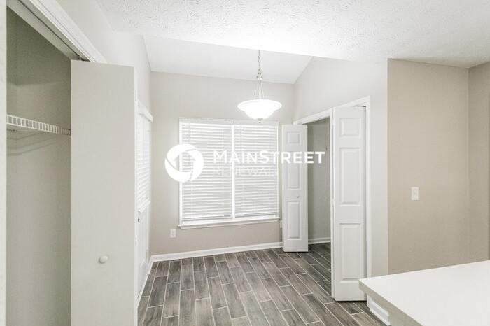 754 Woodstone Rd - Photo 7 of 17
