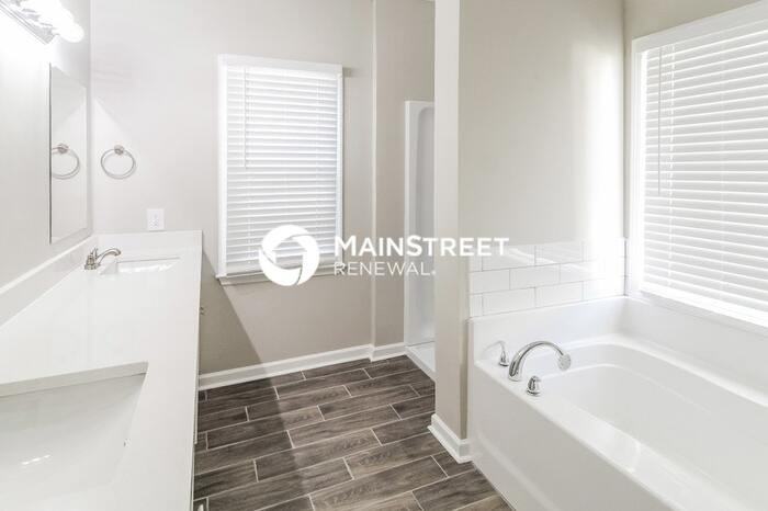 754 Woodstone Rd - Photo 7 of 17