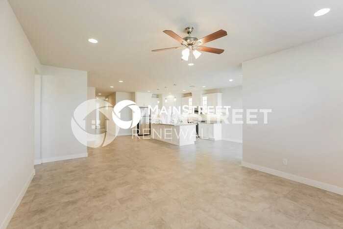 8708 S 69th Dr - Photo 6 of 16