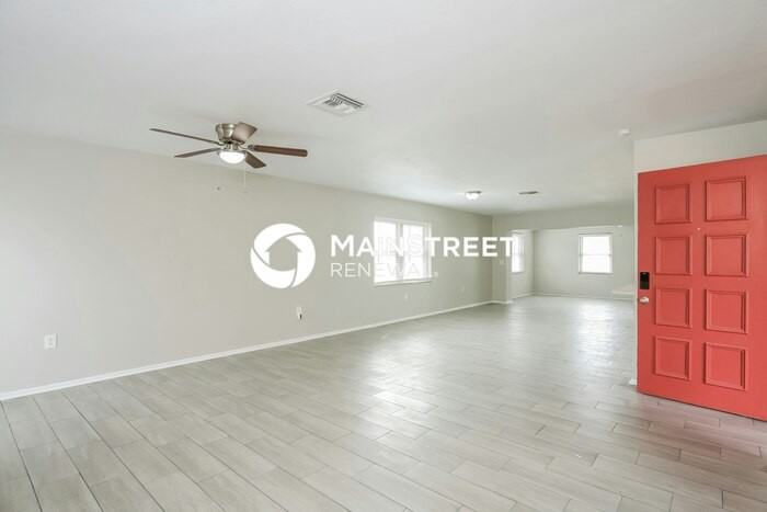 7312 Landmark Dr - Photo 2 of 16