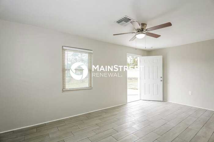 7312 Landmark Dr - Photo 6 of 16