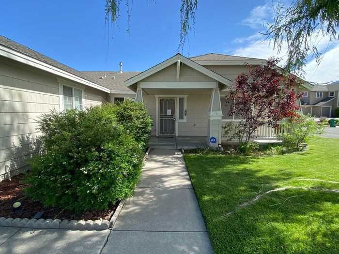 9404 Long River Dr - Photo 3 of 32