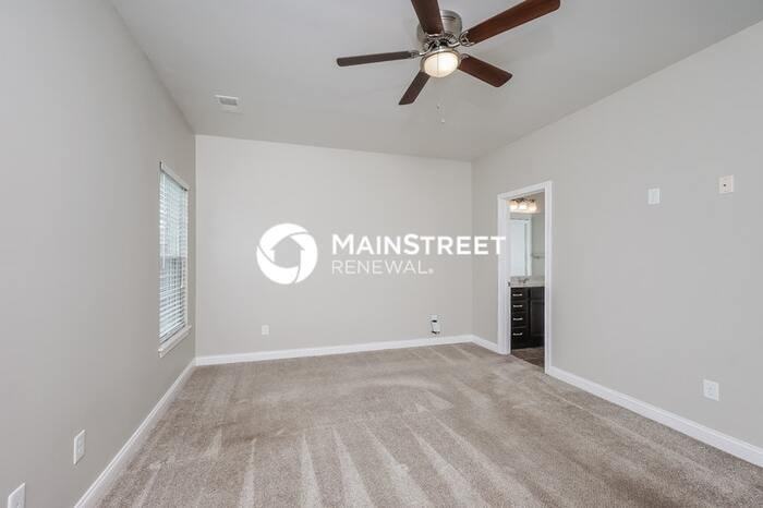 9832 Valley Farms Blvd - Photo 4 of 14