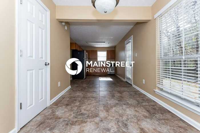 153 Bay Court Dr - Photo 5 of 15