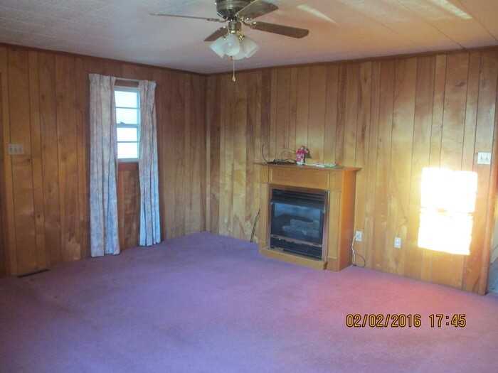 1215 Carolina Ave - Photo 2 of 9