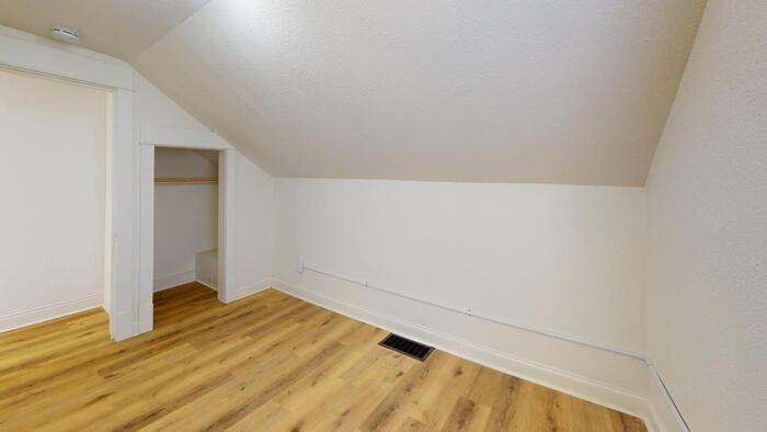 106 4th St Ne - Photo 4 of 9