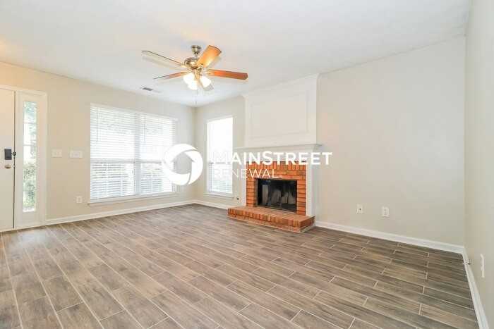 7262 Bridgeport Ct - Photo 4 of 17