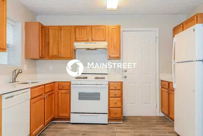 7262 Bridgeport Ct - Photo 7 of 17