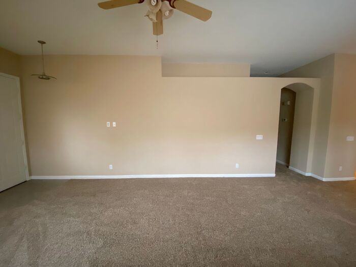 4550 Mount Bachelor Dr - Photo 7 of 45