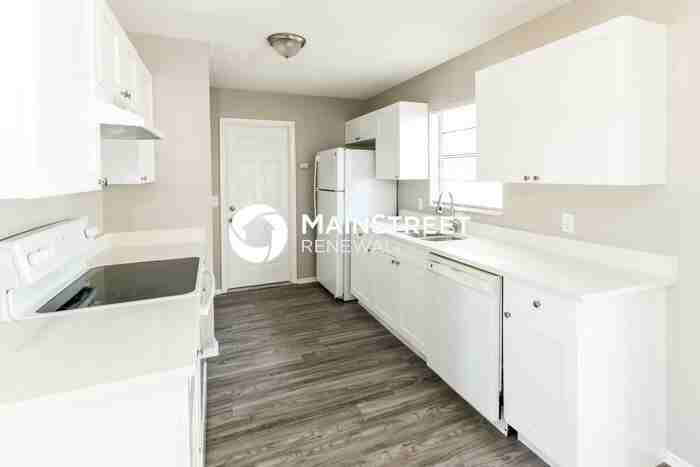 12454 Seagate St - Photo 6 of 16