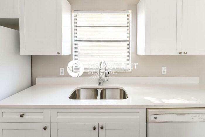 12454 Seagate St - Photo 7 of 16