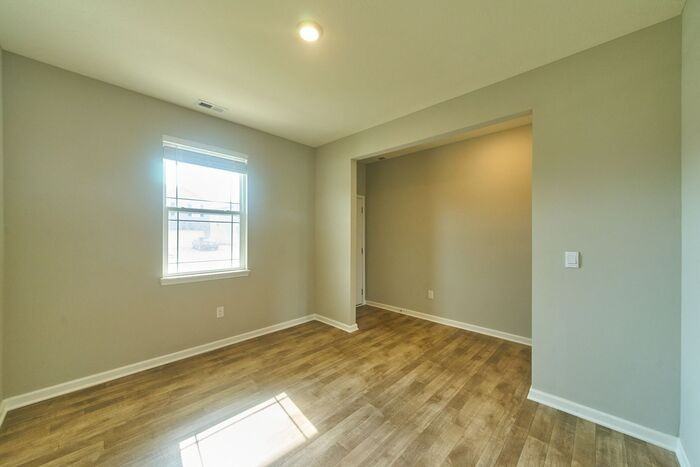 7226 Griffon Ln - Photo 5 of 29