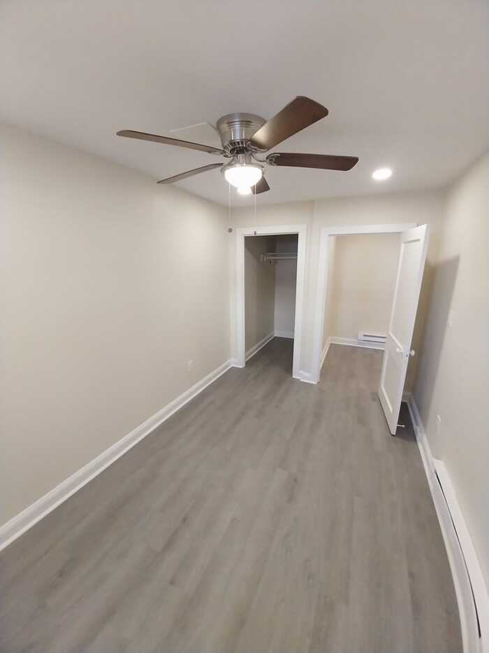 118 W B St #9 - Photo 4 of 15