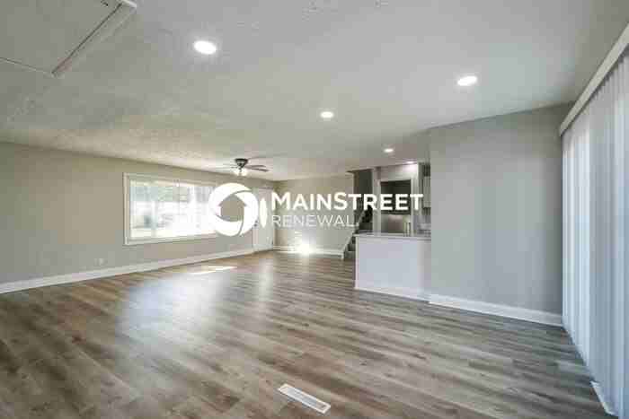 875 Maple Dr - Photo 6 of 18