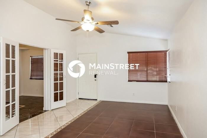 6408 Flathead Ave - Photo 5 of 16