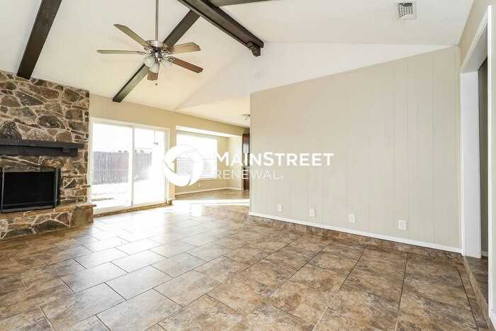 1905 Limestone Trl - Photo 4 of 14