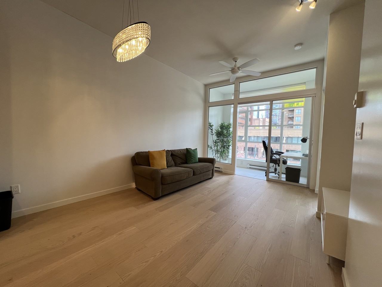 1205 Howe Street #4xx - Photo 3 of 17