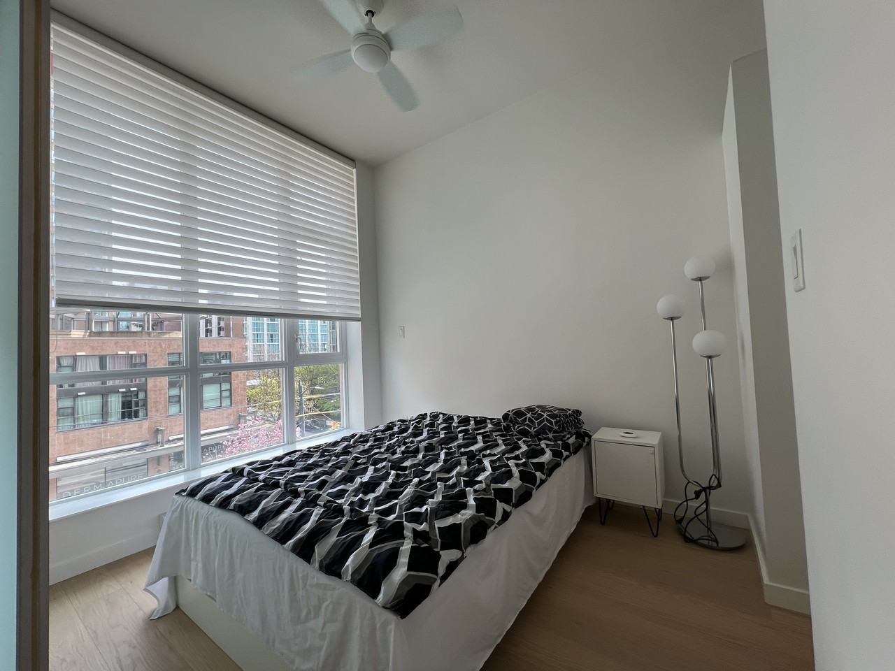 1205 Howe Street #4xx - Photo 7 of 17