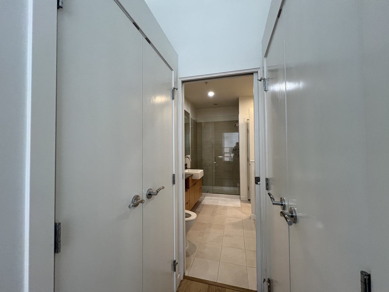 1205 Howe Street #4xx - Photo 6 of 17