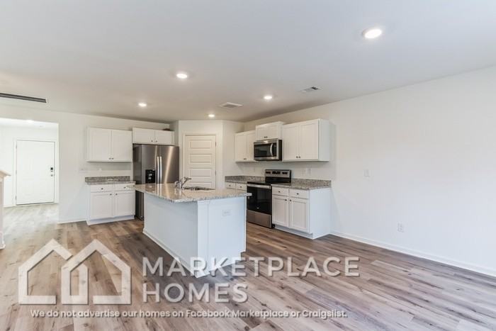 7334 Wilburton Ln - Photo 5 of 34