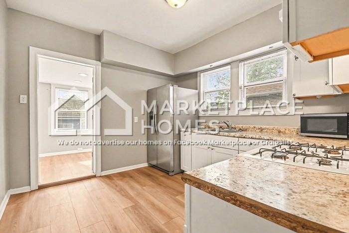 11256 S Homewood Ave - Photo 6 of 15