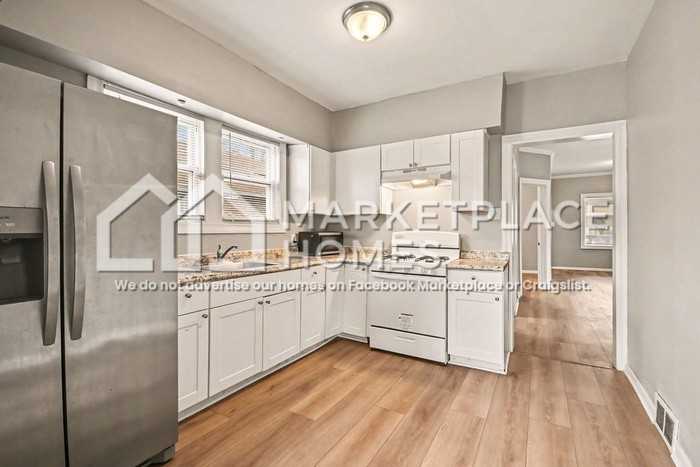 11256 S Homewood Ave - Photo 7 of 15