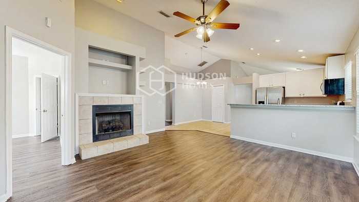 1064 Moosehead Dr - Photo 7 of 33