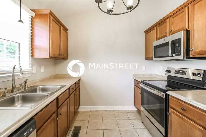 533 May Rd - Photo 7 of 16